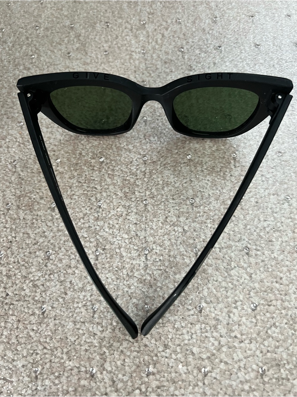 TOMS Sydney Green Cat Eye Black Sunglasses 50-23-148 - Picture 2 of 9